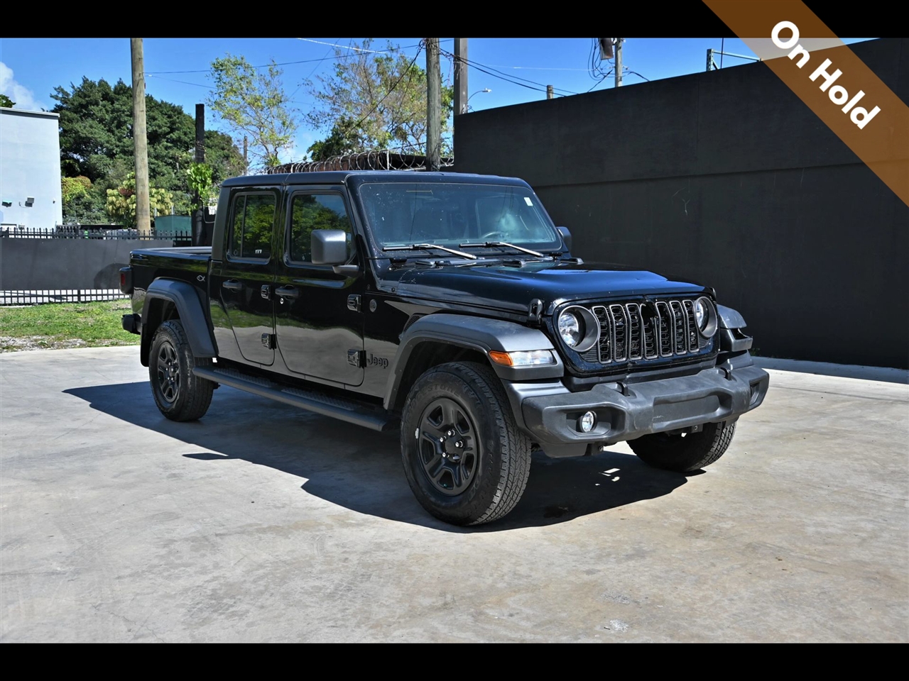2024 Jeep Gladiator Sport Pickup 4D 5 ft