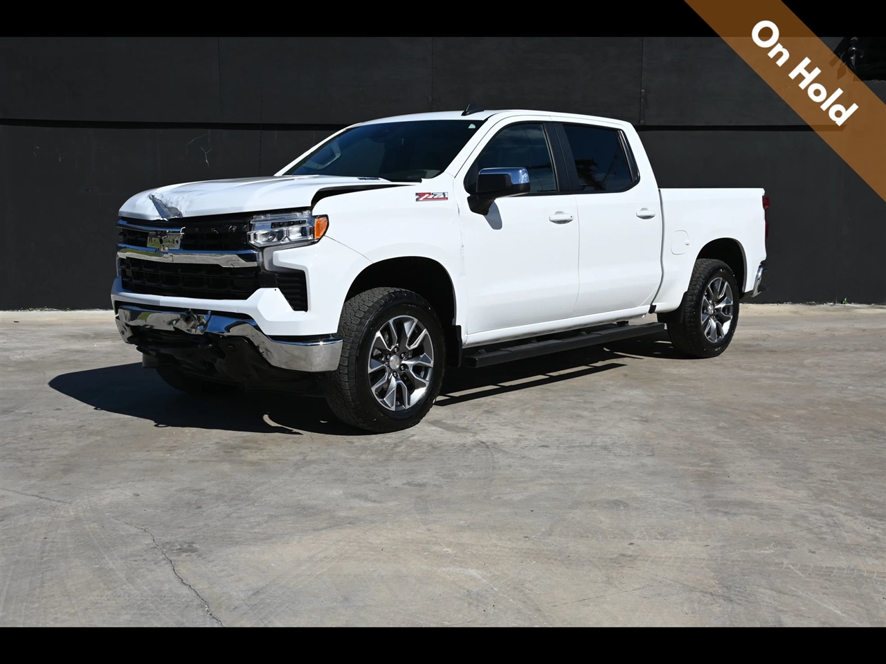 2024 Chevrolet Silverado 1500 LT Pickup 4D 5 3/4 ft