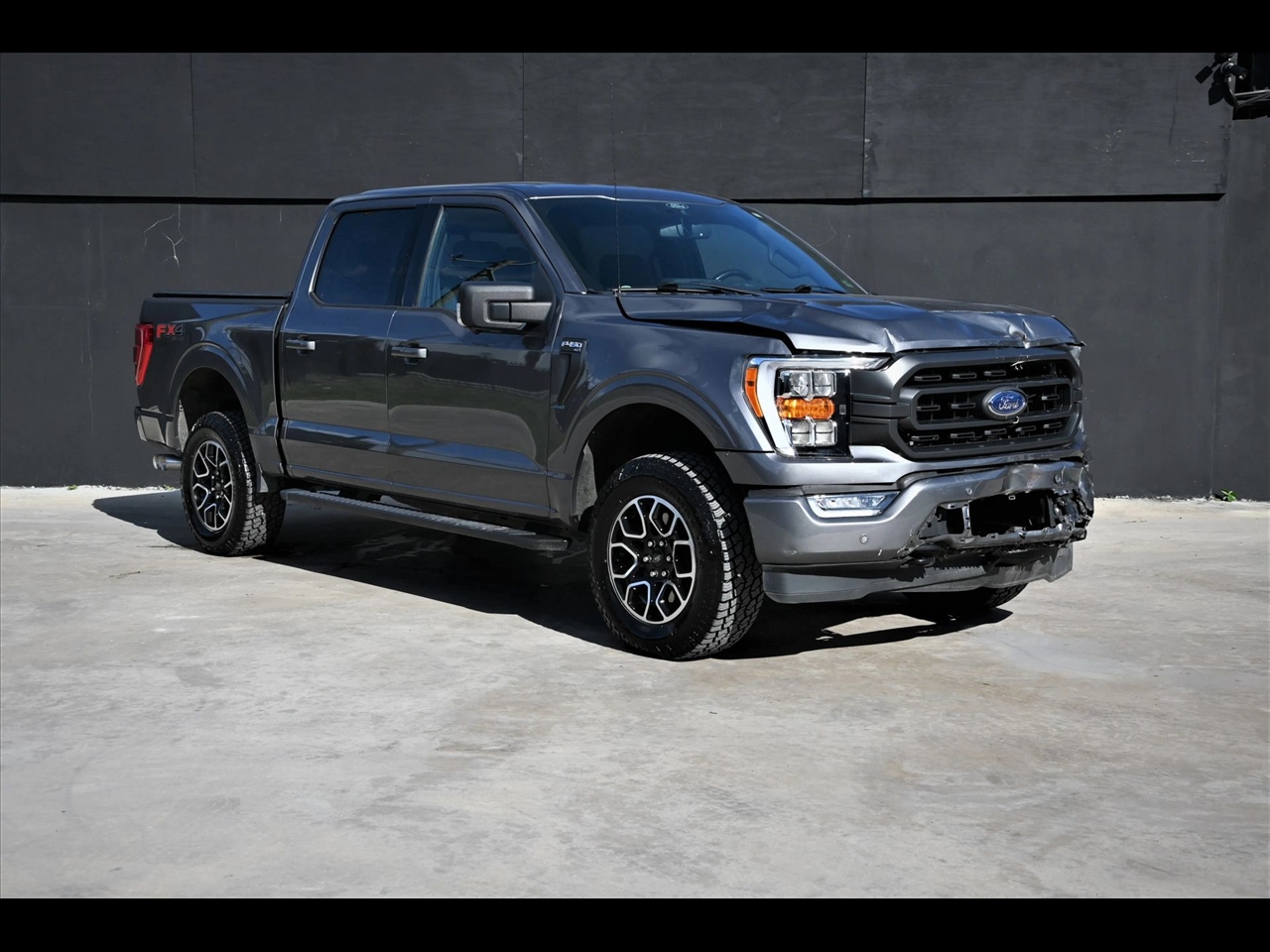 2021 Ford F-150 XLT Pickup 4D 5 1/2 ft
