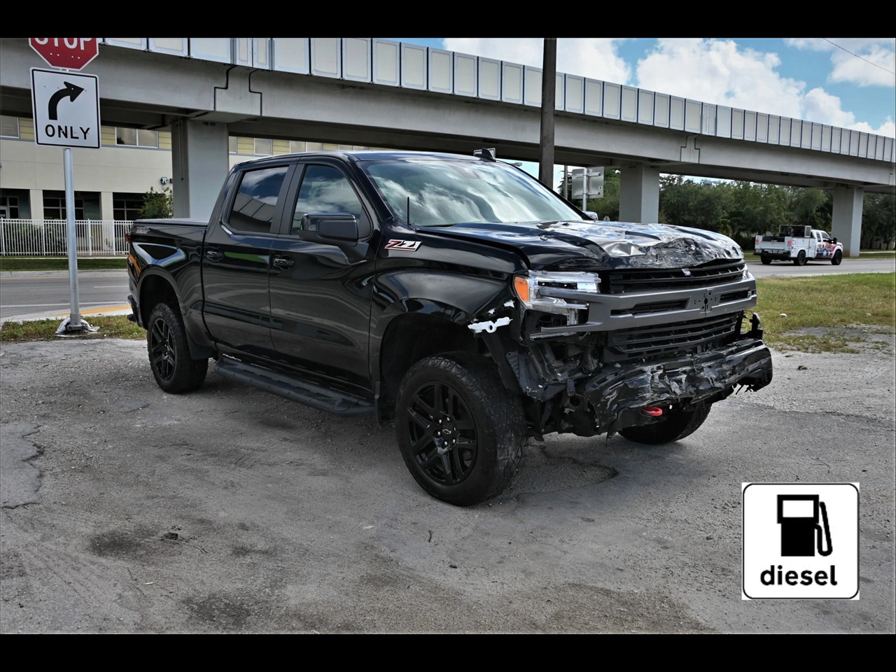 2022 Chevrolet Silverado 1500 LT Trail Boss Pickup 4D 5 3/4 ft