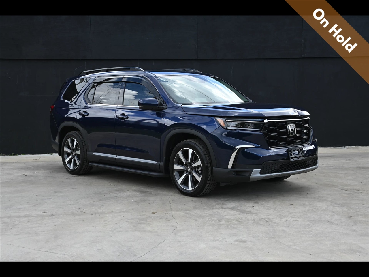 2025 Honda Pilot Touring Sport Utility 4D