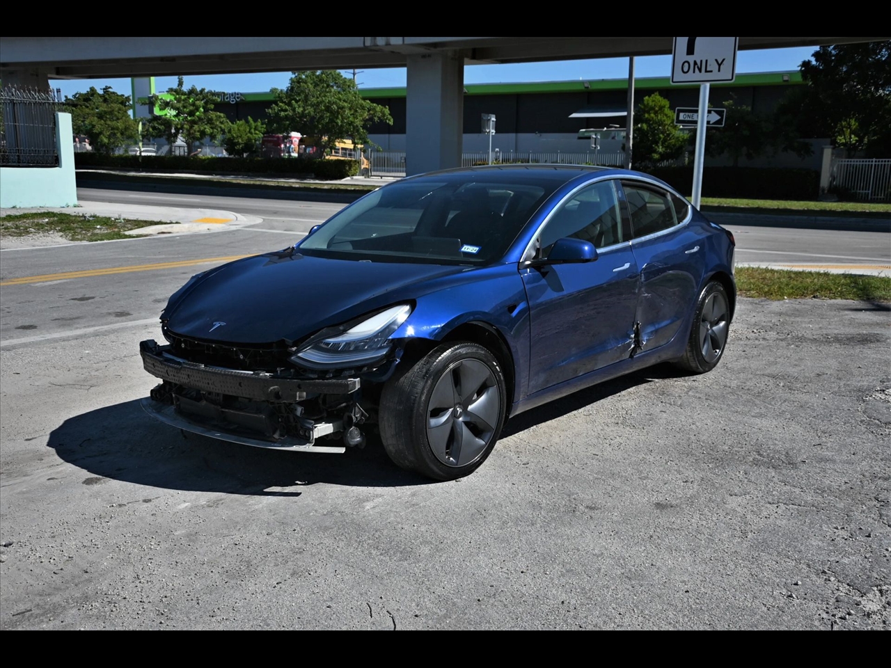 2019 Tesla Model 3 Mid Range Sedan 4D