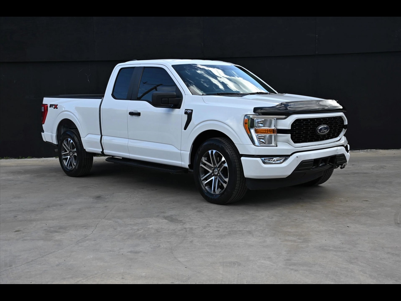 2021 Ford F-150 XL Pickup 4D 6 1/2 ft