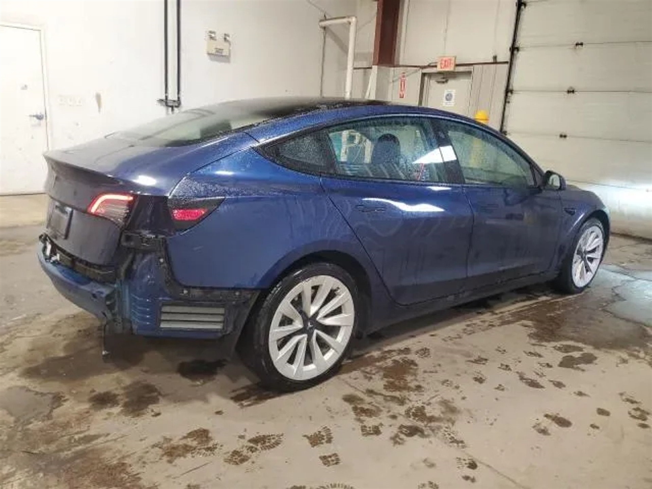 2022 Tesla Model 3 Standard Sedan 4D