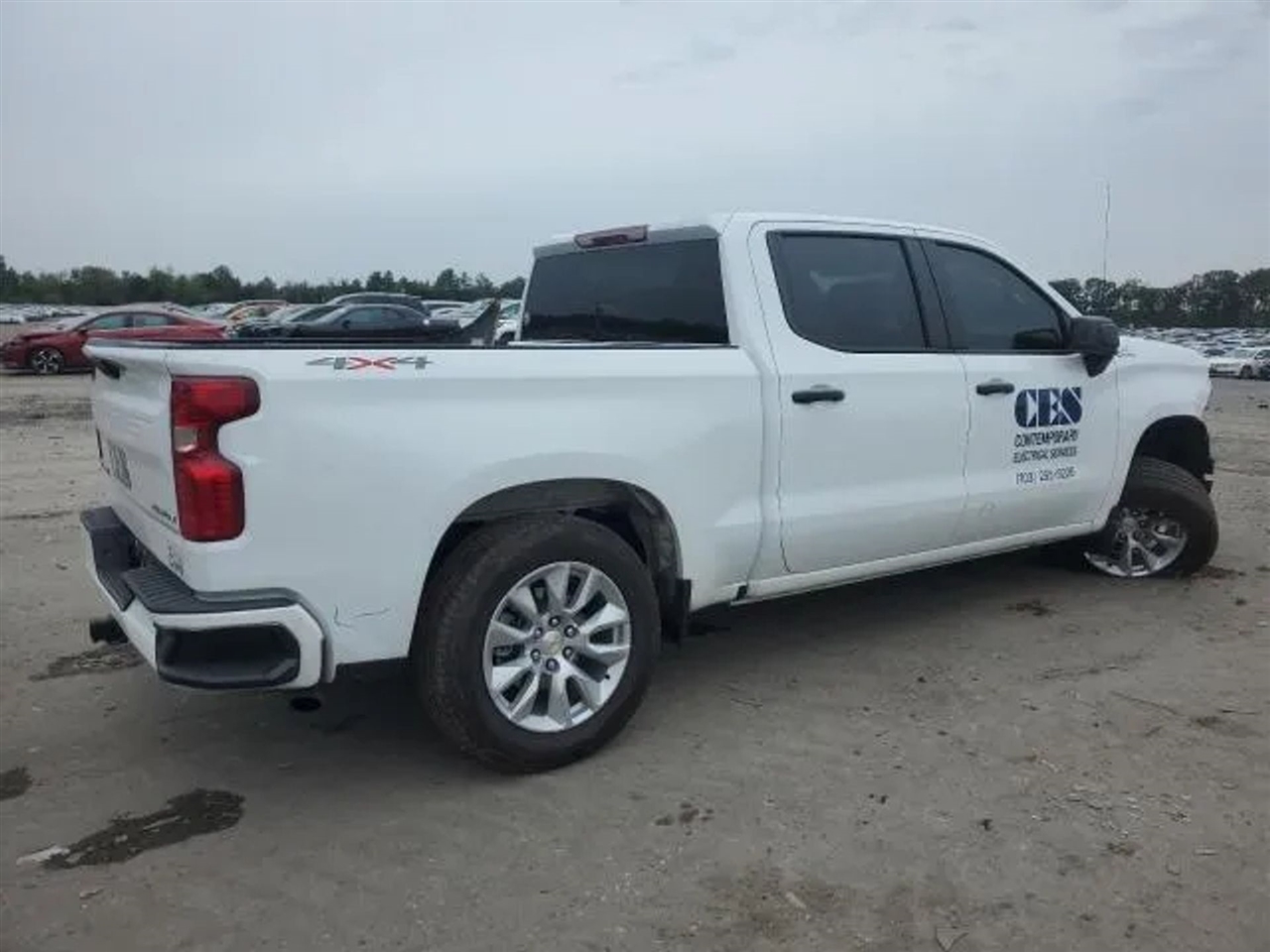 2025 Chevrolet Silverado 1500 Custom Pickup 4D 5 3/4 ft