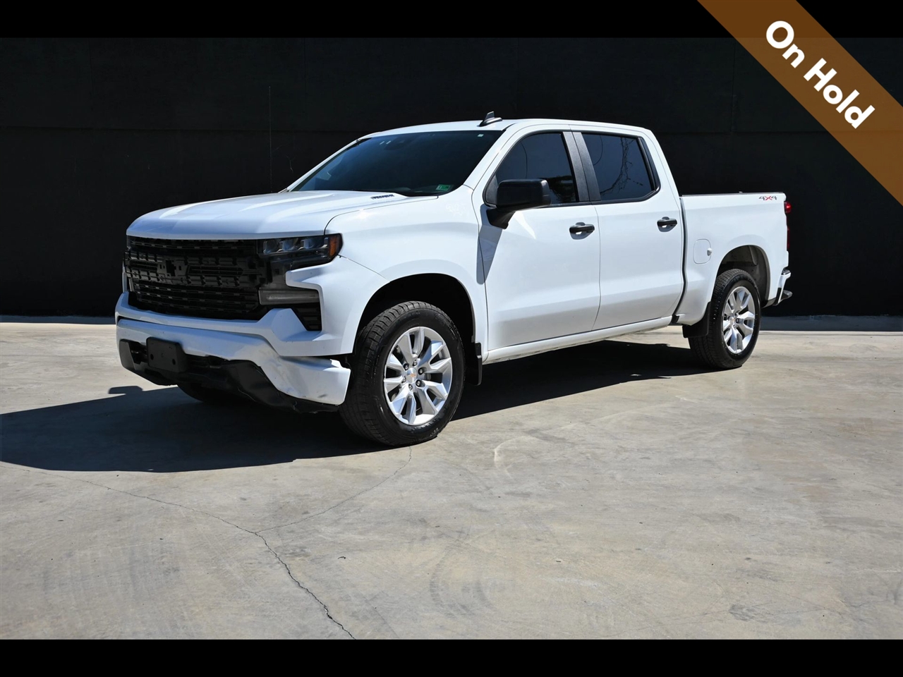 2025 Chevrolet Silverado 1500 Custom Pickup 4D 5 3/4 ft