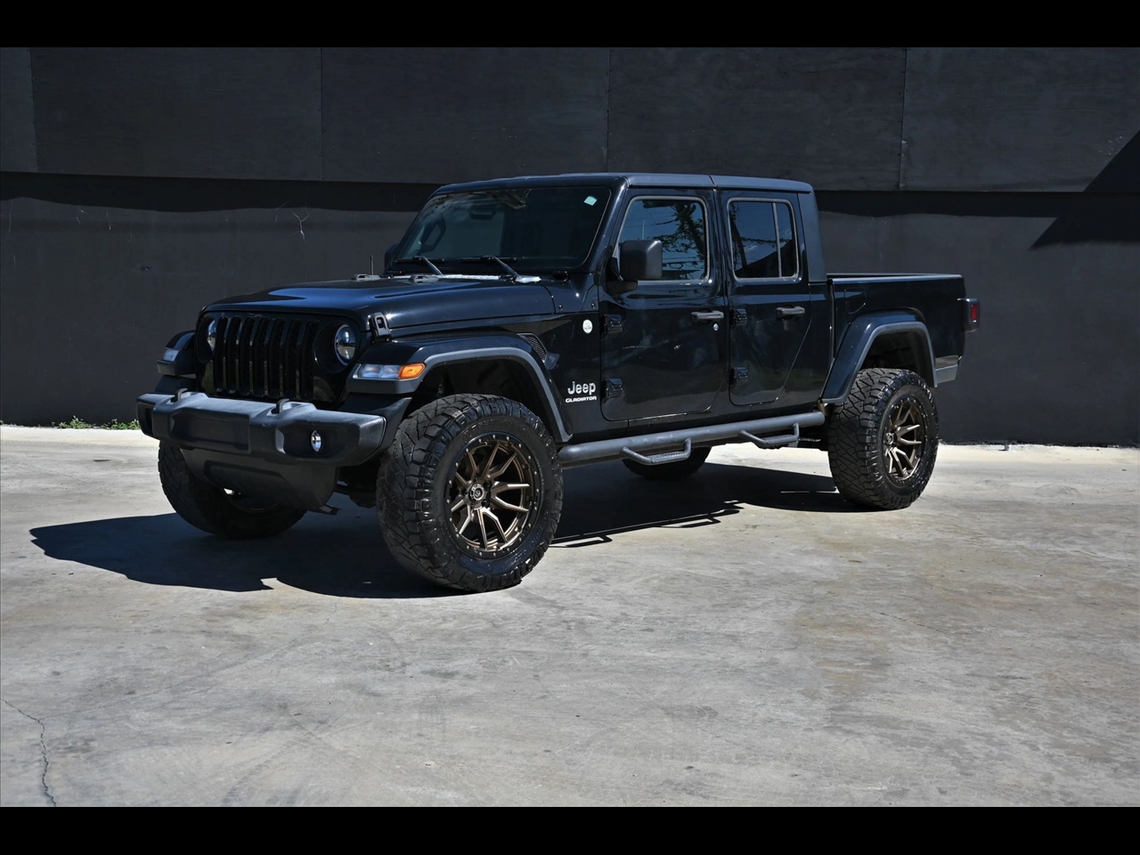 2020 Jeep Gladiator Overland Pickup 4D 5 ft