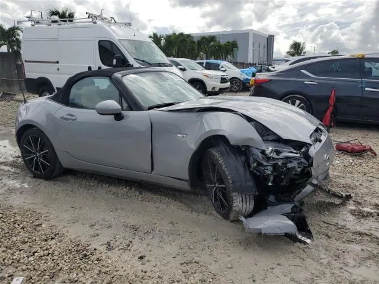 Mazda MX-5 Miata  2024