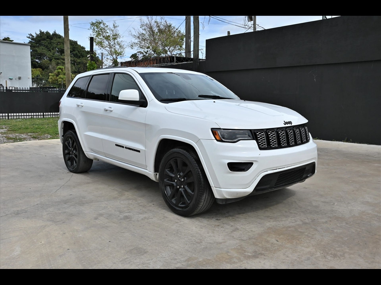 2020 Jeep Grand Cherokee Altitude Sport Utility 4D