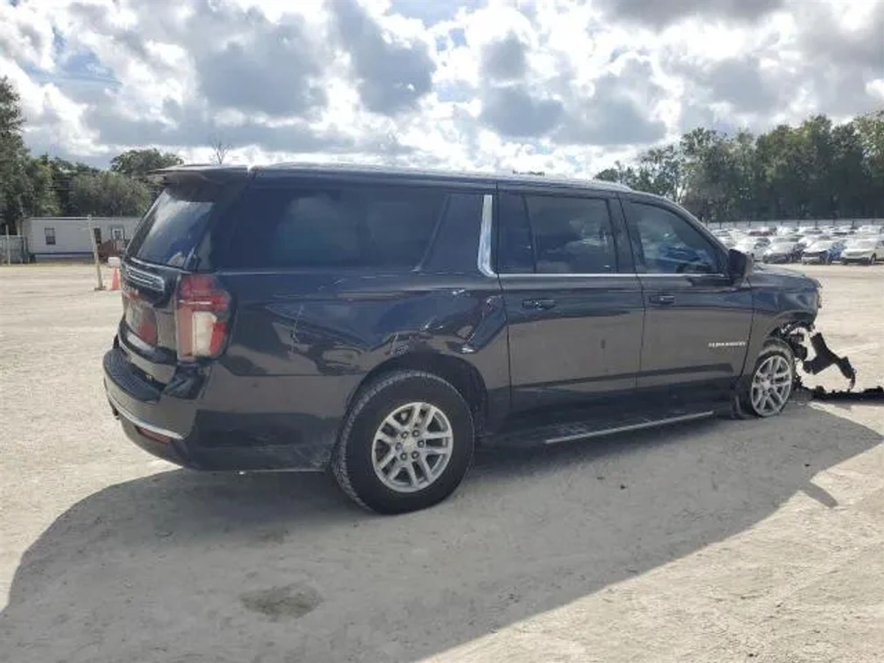 Chevrolet Suburban  2023