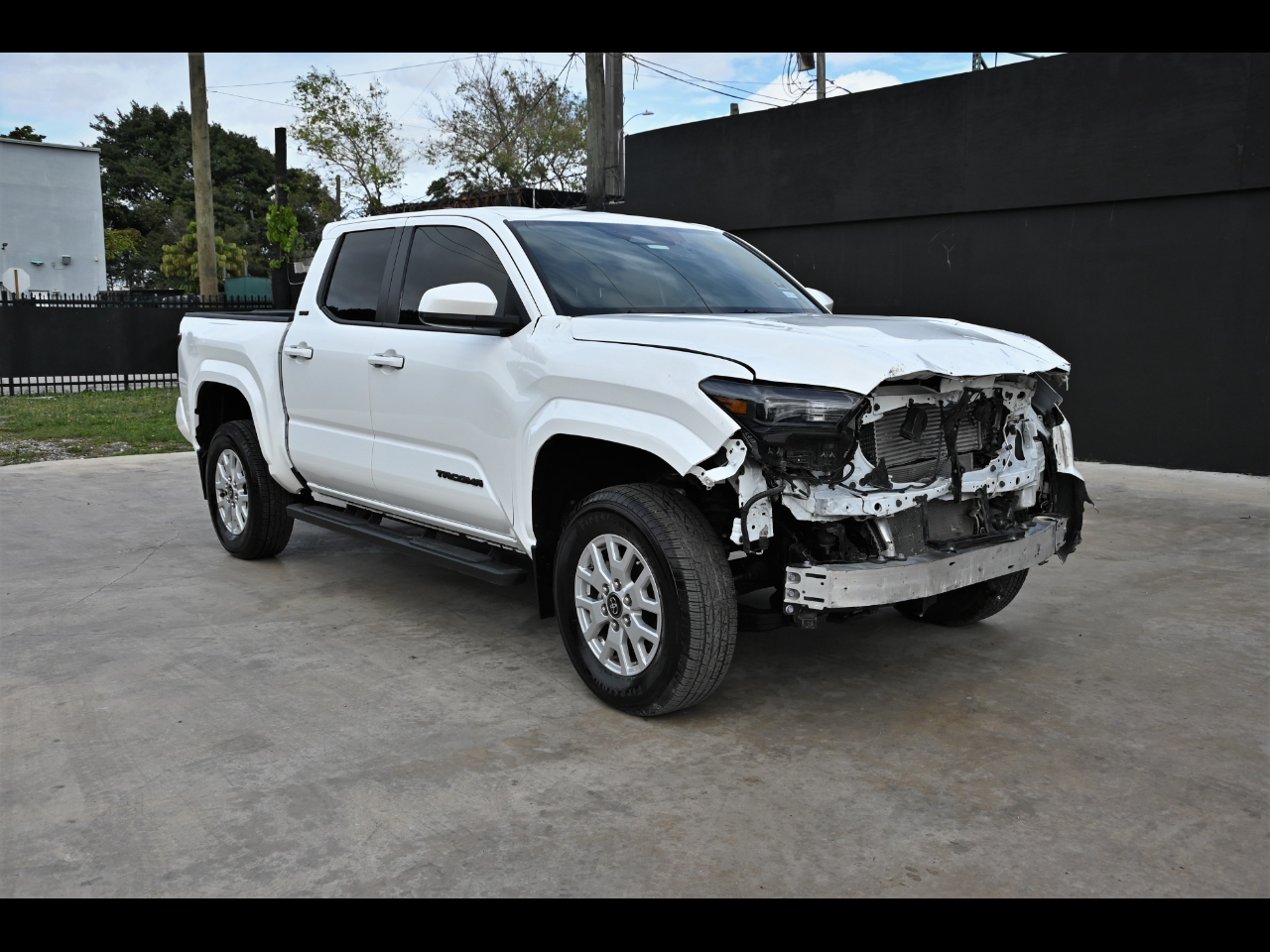 2024 Toyota Tacoma SR5 Pickup 4D 6 ft