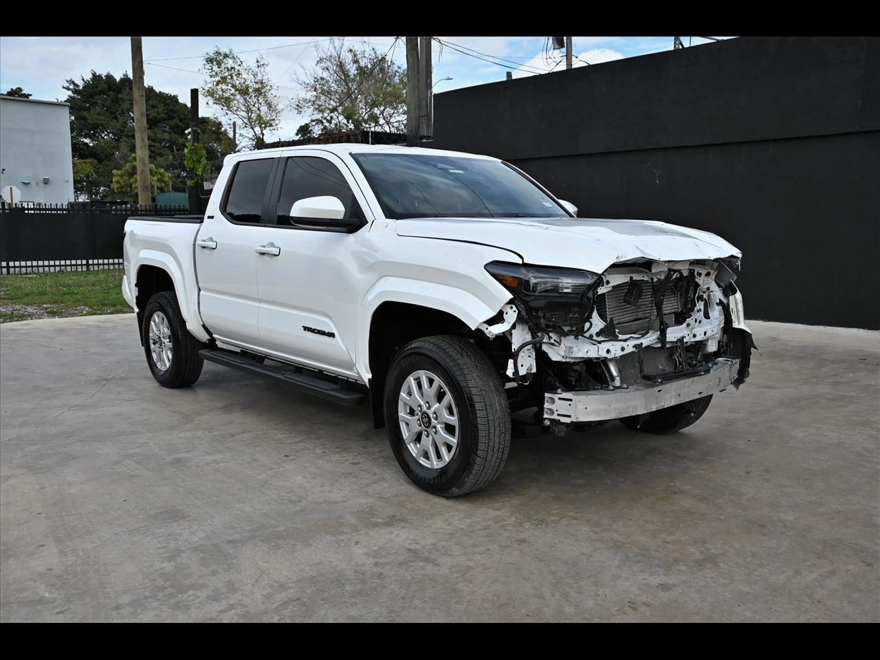 2024 Toyota Tacoma SR5 Pickup 4D 6 ft