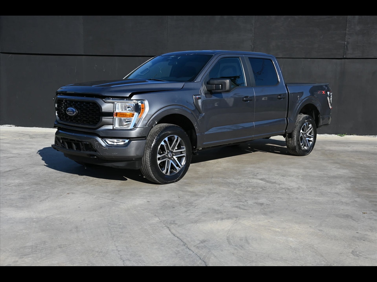2021 Ford F-150 XL Pickup 4D 5 1/2 ft
