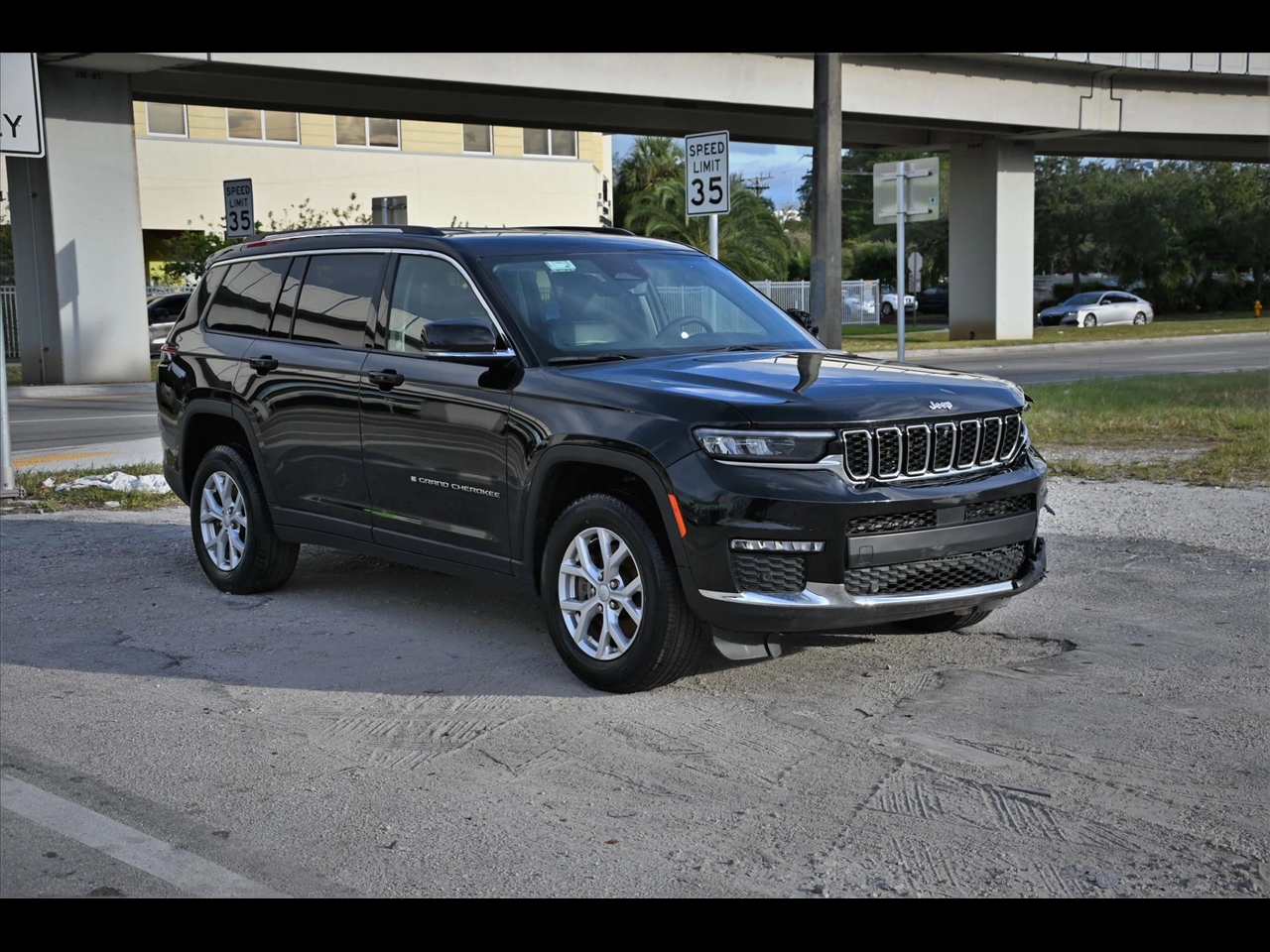 2023 Jeep Grand Cherokee L Limited Sport Utility 4D