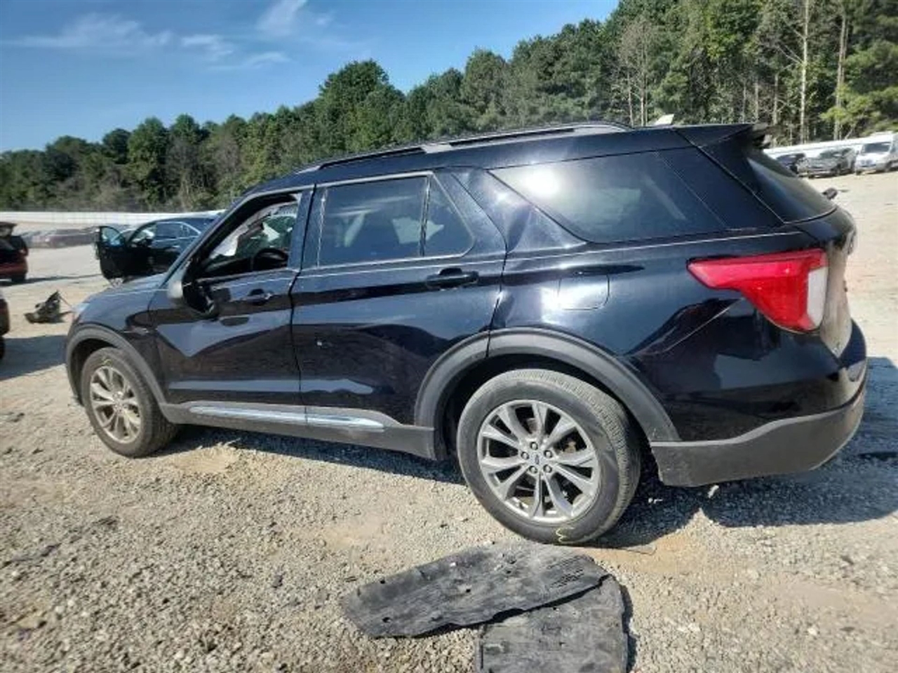 2022 Ford Explorer XLT Sport Utility 4D