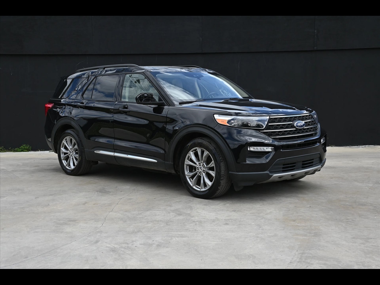 2022 Ford Explorer XLT Sport Utility 4D
