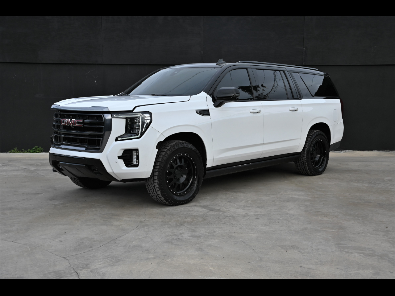 2022 GMC Yukon XL AT4 Sport Utility 4D