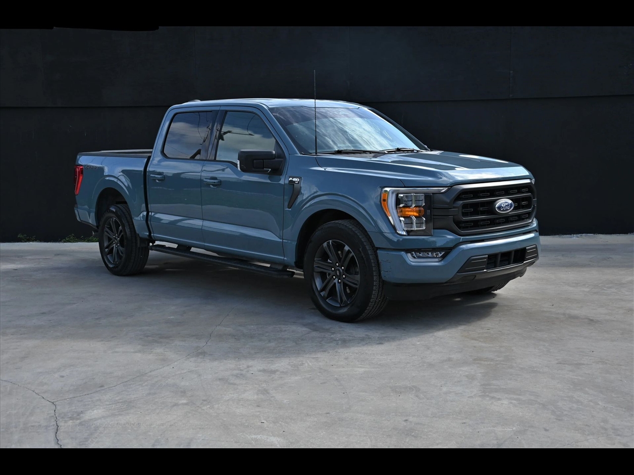 2023 Ford F-150 XLT Pickup 4D 5 1/2 ft