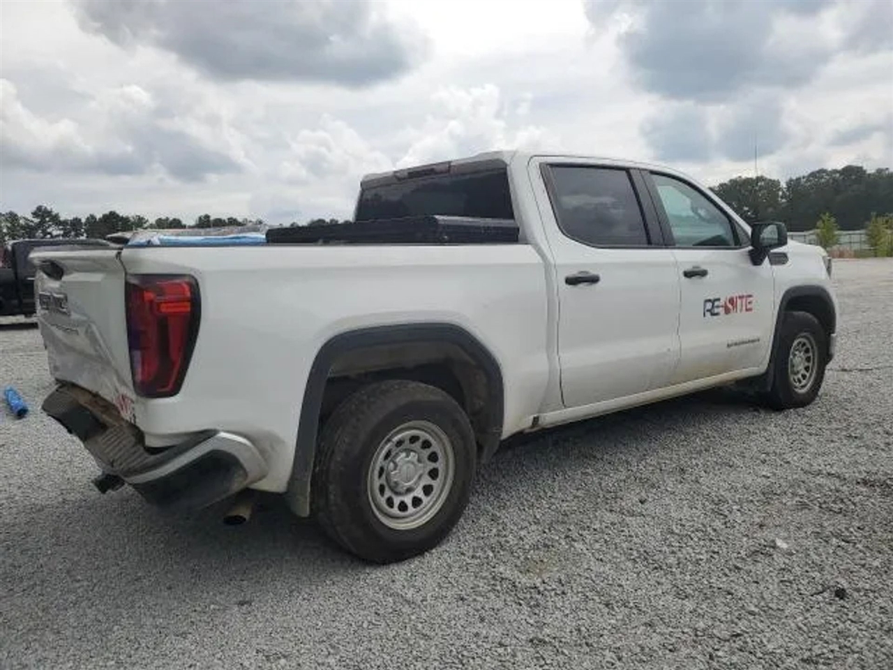 2023 GMC Sierra 1500 Pro Pickup 4D 5 3/4 ft
