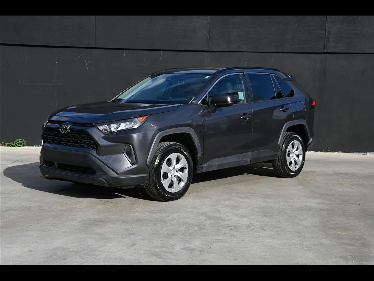2019 Toyota RAV4 LE Sport Utility 4D