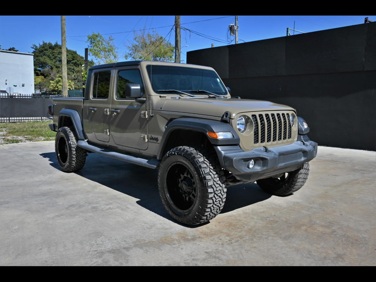 2020 Jeep Gladiator Sport S Pickup 4D 5 ft