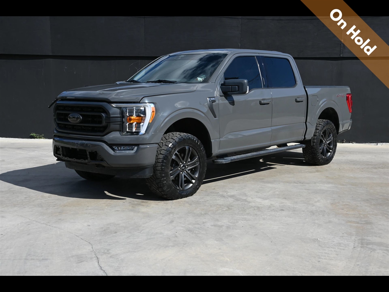 2021 Ford F-150 XLT Pickup 4D 5 1/2 ft