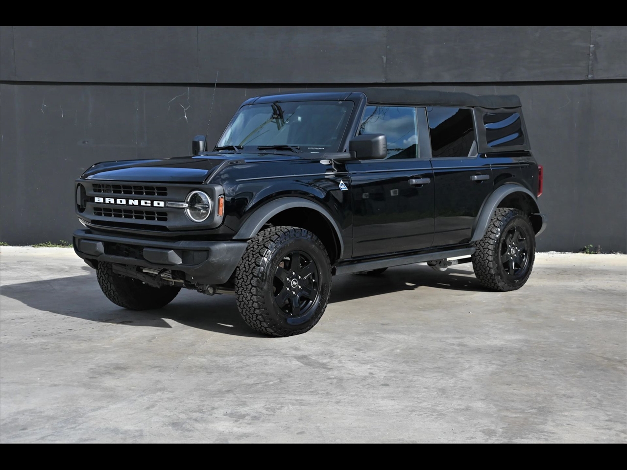 2023 Ford Bronco Black Diamond Sport Utility 4D