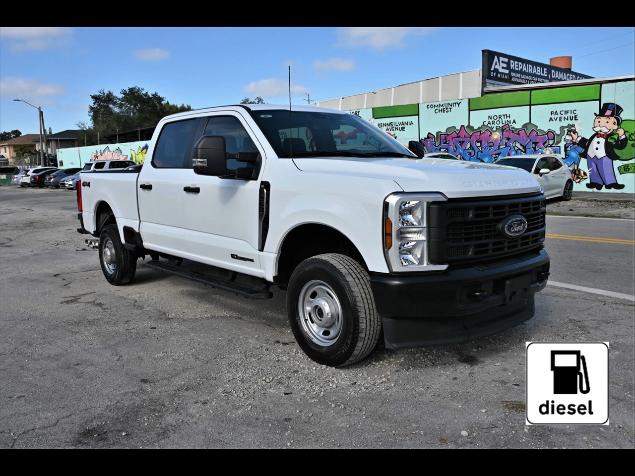2024 Ford F-350 SD XL Pickup 4D 6 3/4 ft