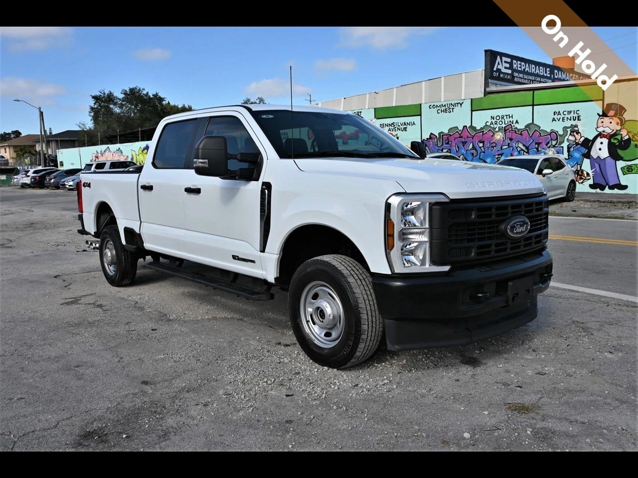 2024 Ford F-350 SD XL Pickup 4D 6 3/4 ft