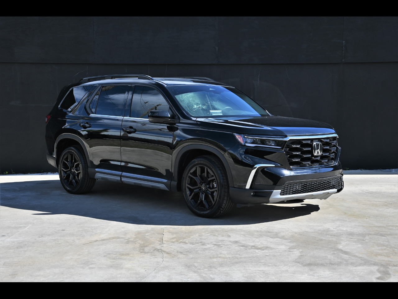 2025 Honda Pilot Touring Sport Utility 4D