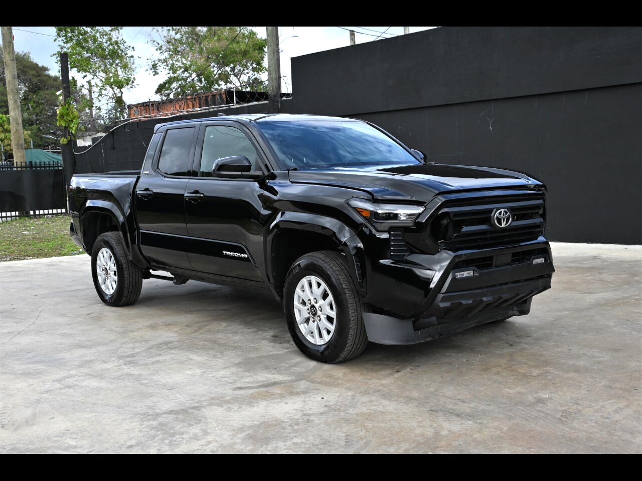 2025 Toyota Tacoma SR5 Pickup 4D 6 ft