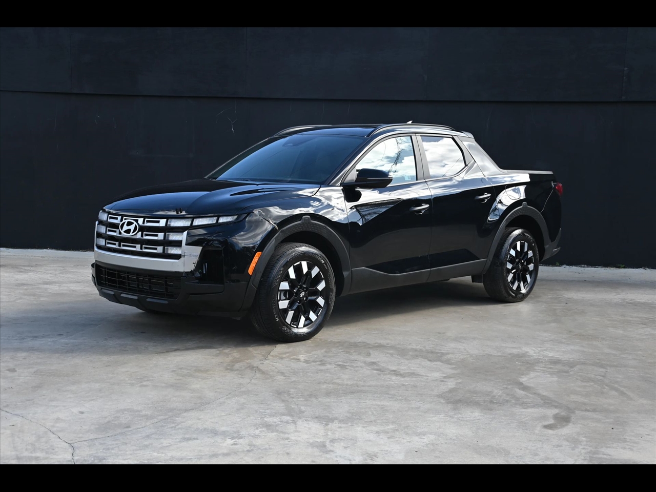 2025 Hyundai Santa Cruz SEL Activity Pickup 4D 4 ft