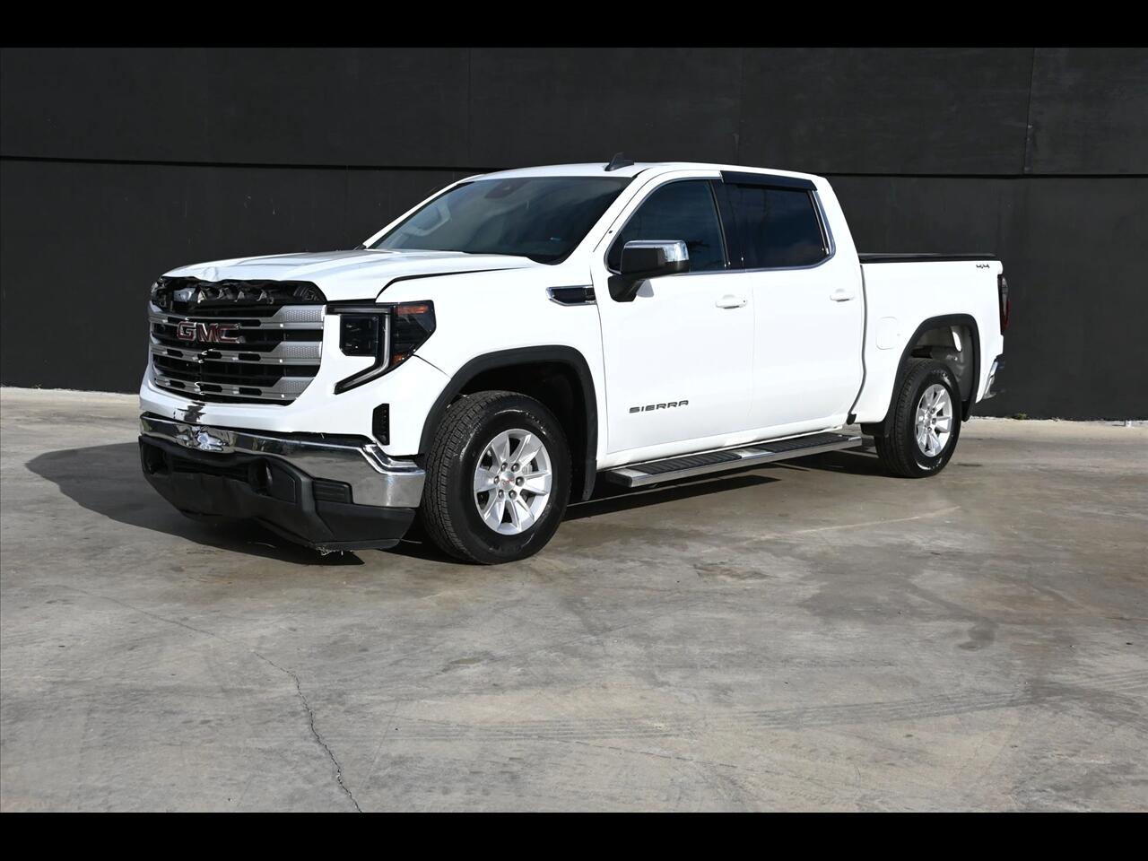 2023 GMC Sierra 1500 SLE Pickup 4D 5 3/4 ft