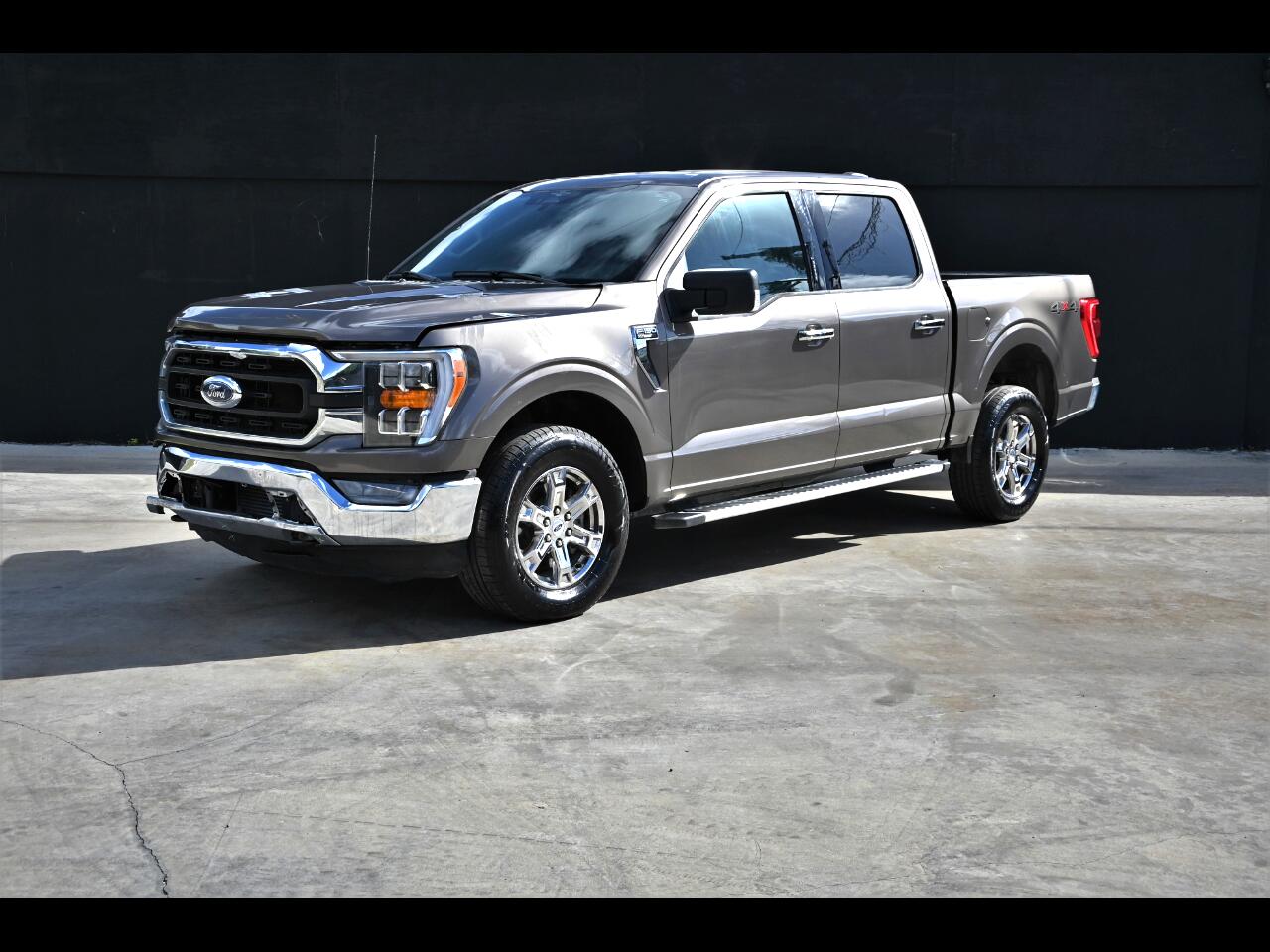2023 Ford F-150 XLT Pickup 4D 5 1/2 ft