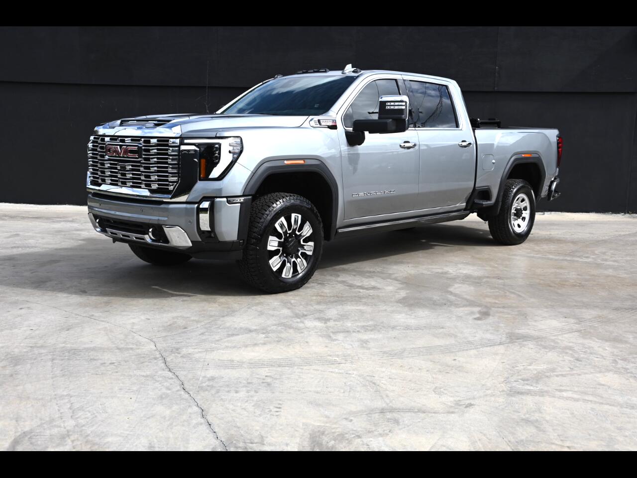 2025 GMC Sierra 2500HD Denali Pickup 4D 6 1/2 ft