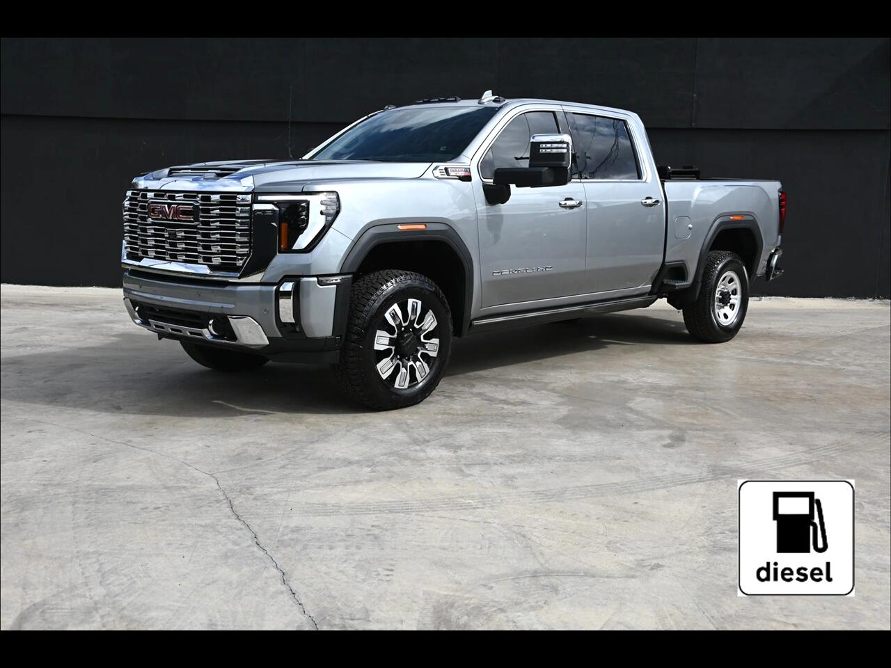 2025 GMC Sierra 2500HD Denali Pickup 4D 6 1/2 ft