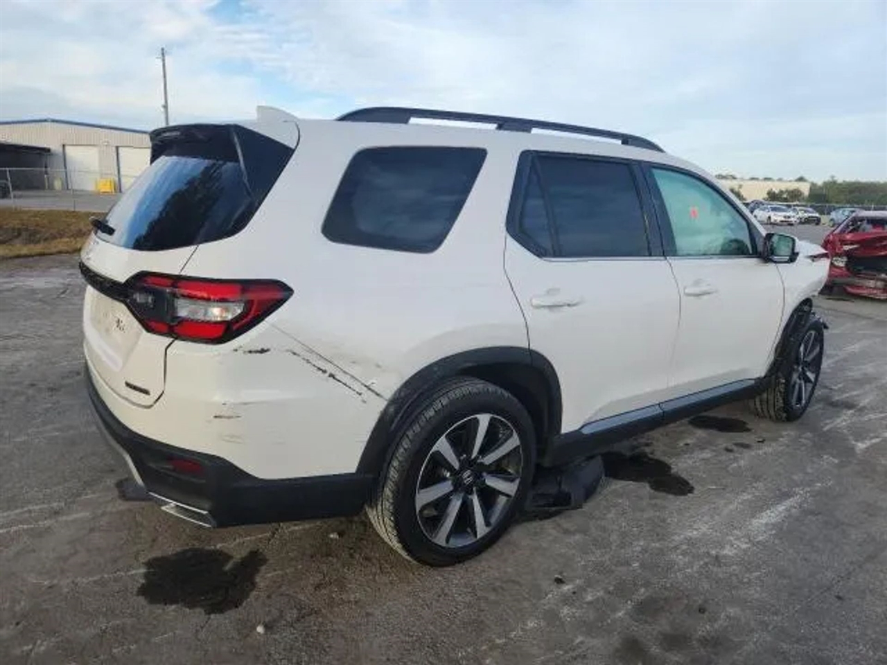 2025 Honda Pilot Touring Sport Utility 4D