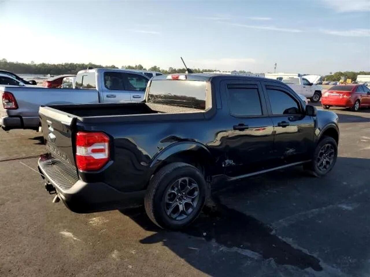 2022 Ford Maverick XLT SuperCrew Pickup 4D 4 1/2 ft