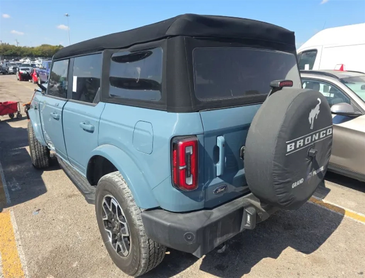 2023 Ford Bronco Outer Banks Sport Utility 4D