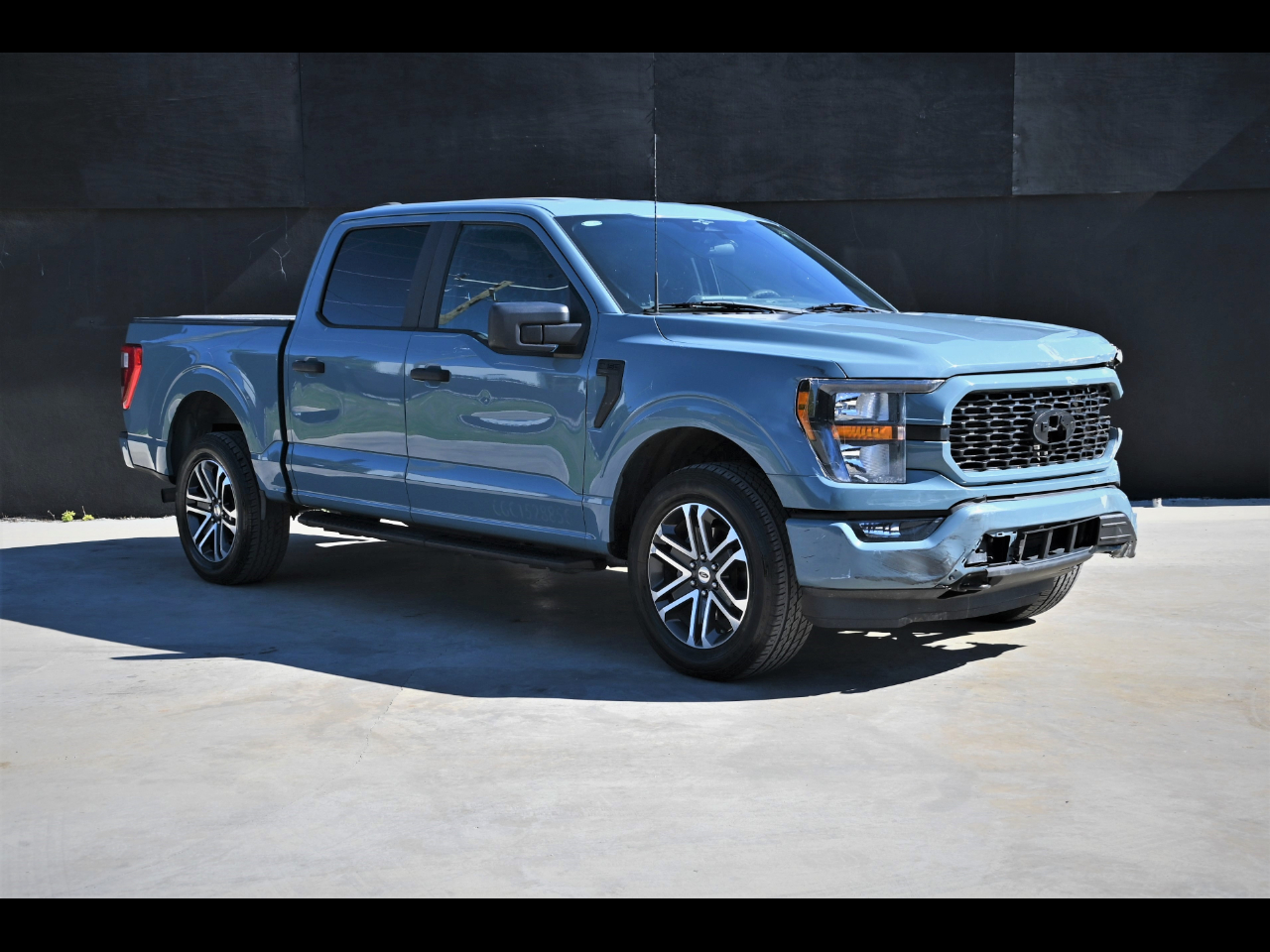 2023 Ford F-150 XL Pickup 4D 5 1/2 ft