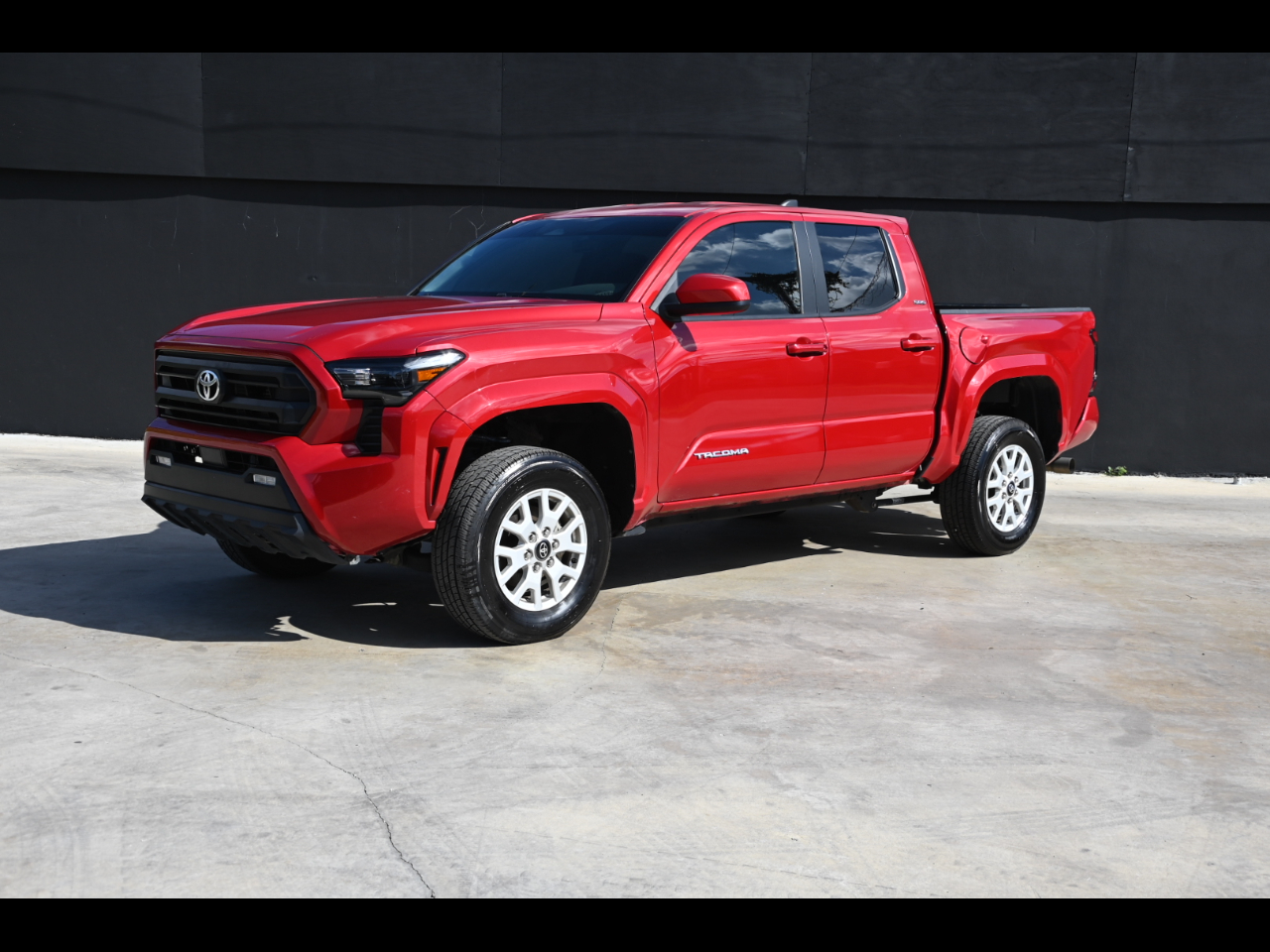 2024 Toyota Tacoma SR5 Pickup 4D 6 ft