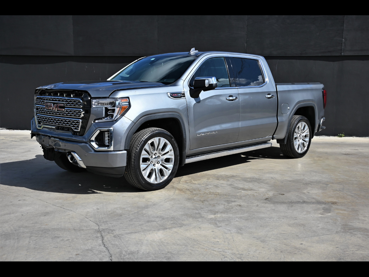 2021 GMC Sierra 1500 Denali Pickup 4D 5 3/4 ft