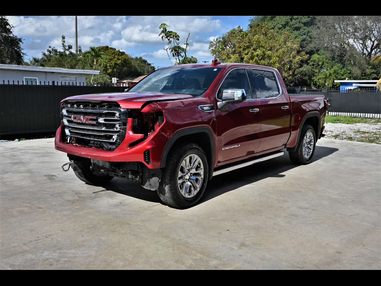 2022 GMC Sierra 1500 Denali Pickup 4D 5 3/4 ft