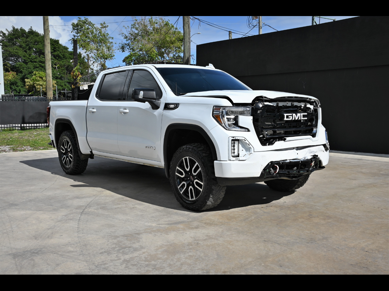 2021 GMC Sierra 1500 AT4 Pickup 4D 5 3/4 ft