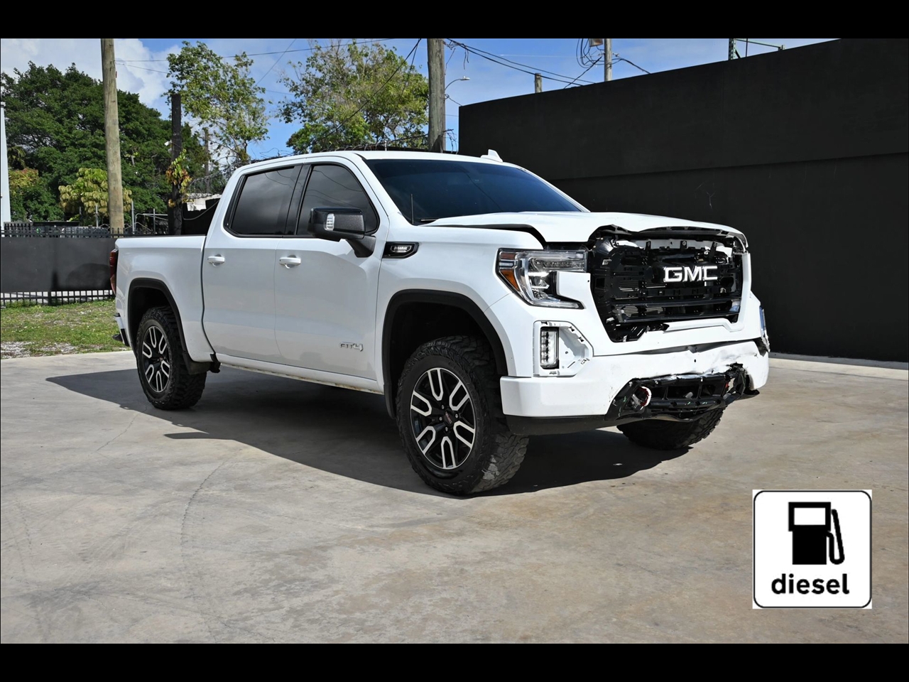 2021 GMC Sierra 1500 AT4 Pickup 4D 5 3/4 ft