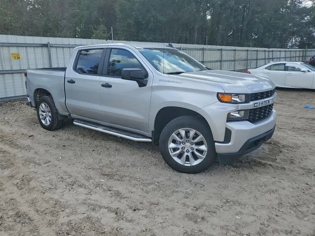 2022 Chevrolet Silverado 1500 Limited Custom Pickup 4D 5 3/4 ft