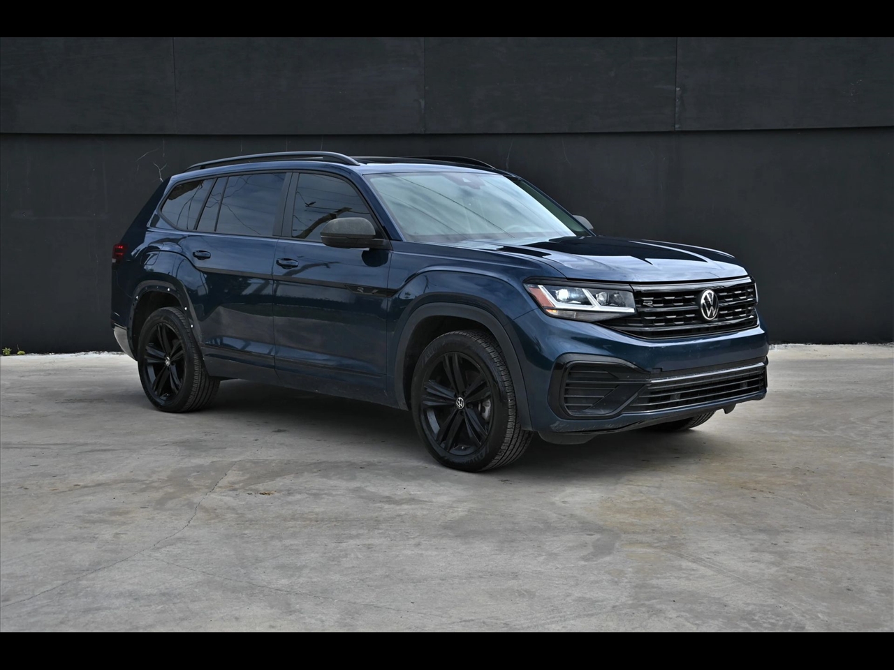 2023 Volkswagen Atlas SEL R-Line Black 4MOTION Sport Utility 4D