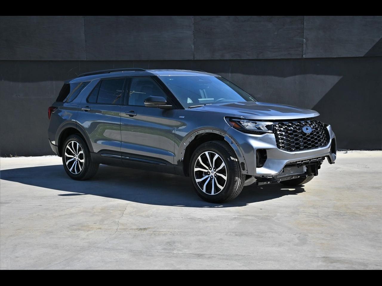 2025 Ford Explorer ST-Line Sport Utility 4D