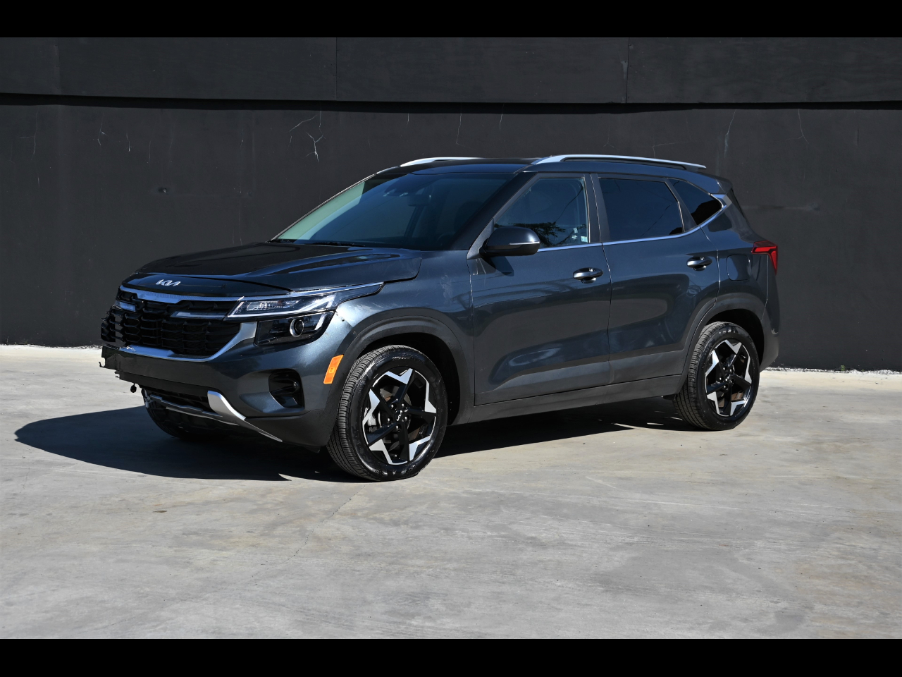 2024 Kia Seltos EX Sport Utility 4D