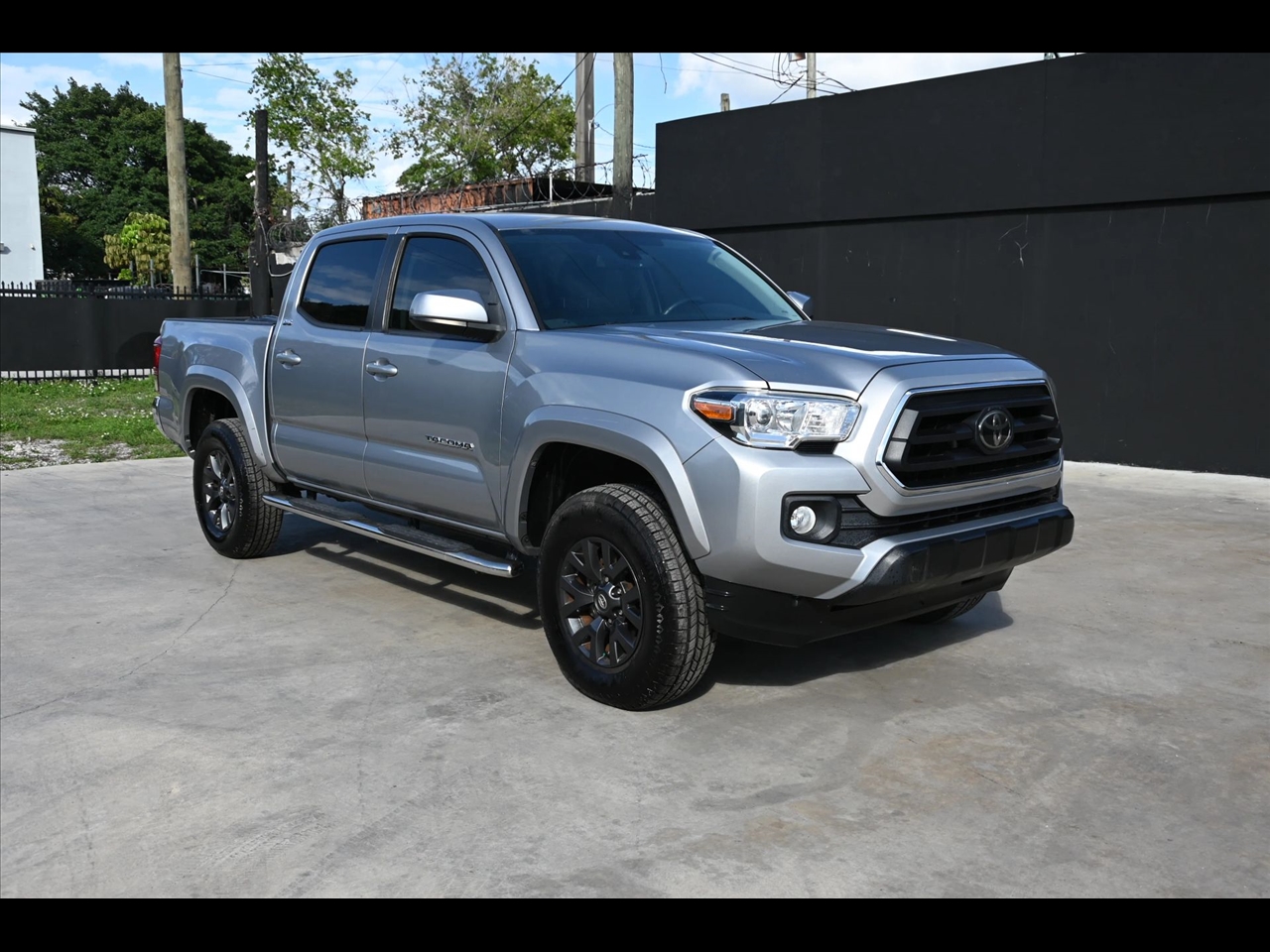 2021 Toyota Tacoma SR5 Pickup 4D 5 ft